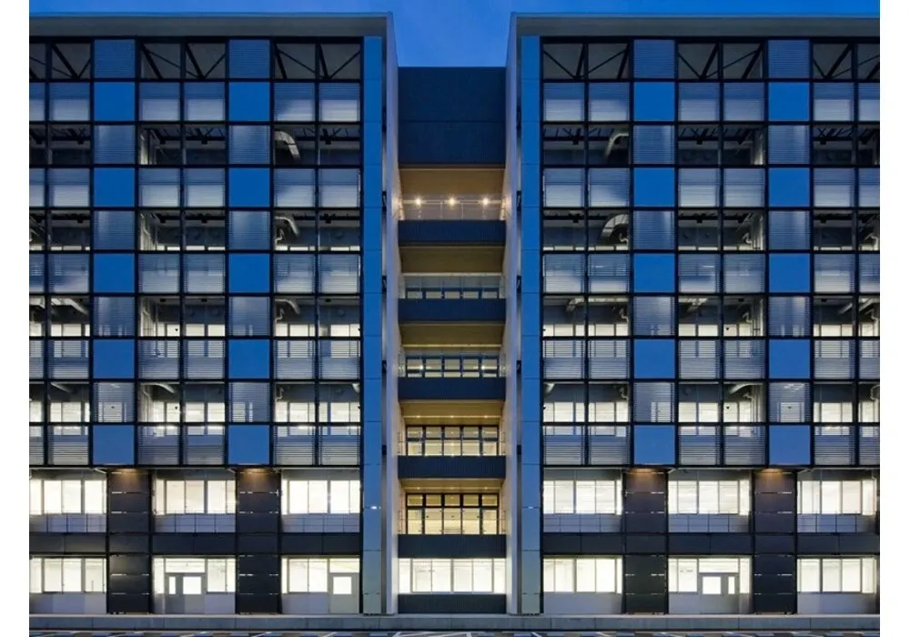 明治大学生田校舎D館