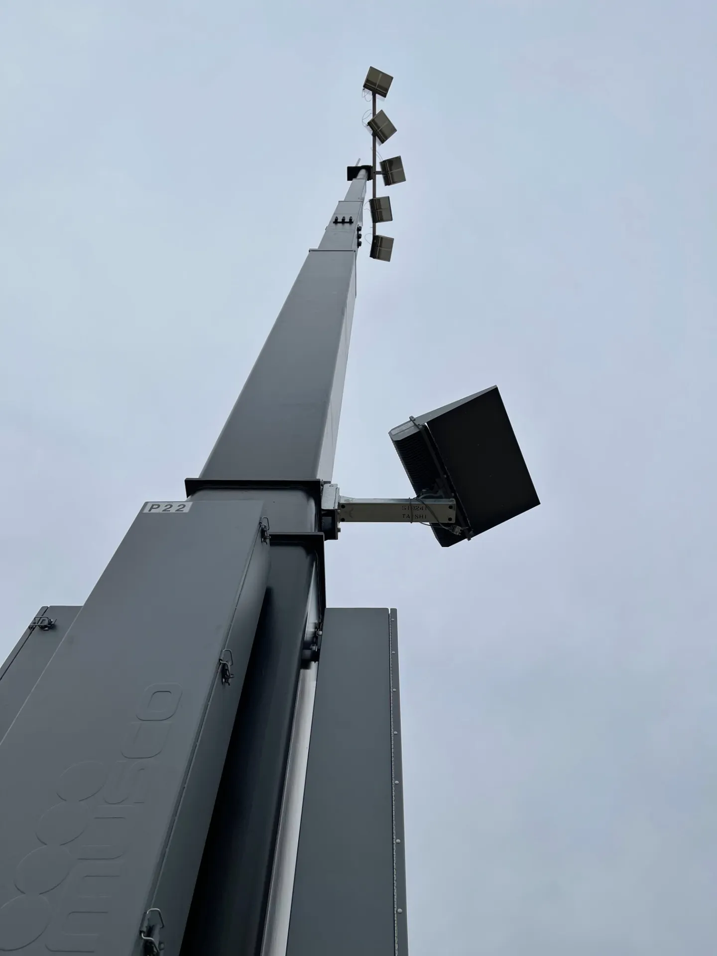 照明鉄塔の設計について